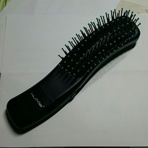 Nume head/hair massaging brush!