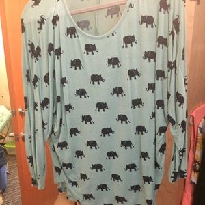 3/4 sleep elephant print top!!