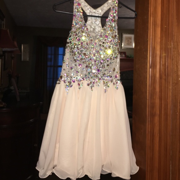 formal dress - Picture 1 of 4