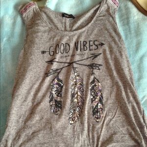 Good vibes tank L