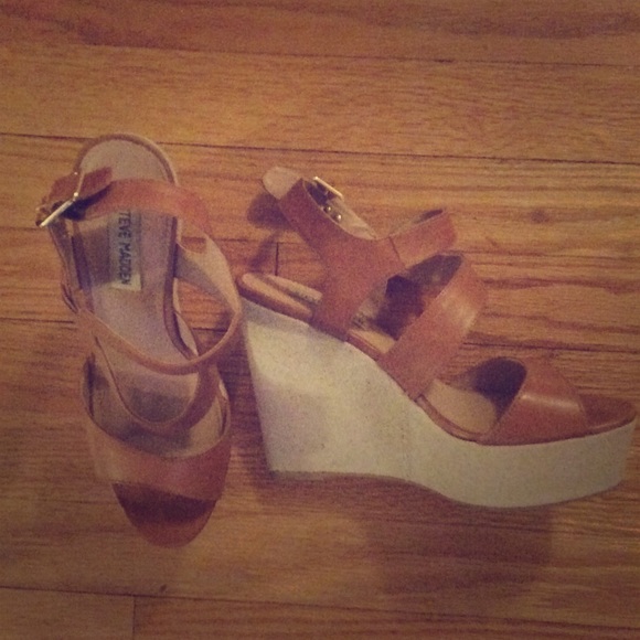 Steve Madden 7.5 platform sandals