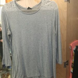Grey, loose fitting top, 3/4 sleeve