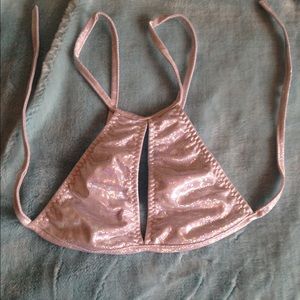 🌟RESERVE🌟Holographic white keyhole halter