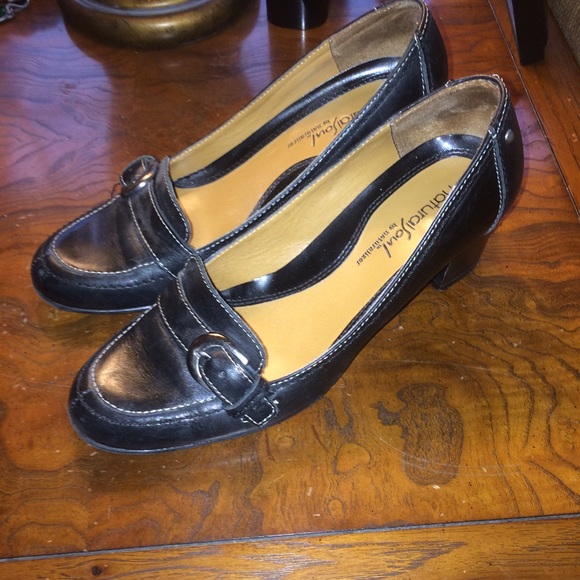 Shoes - Picture 3 of 3