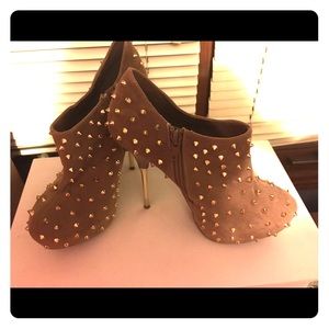 Camel Tan heeled booties with gold studs