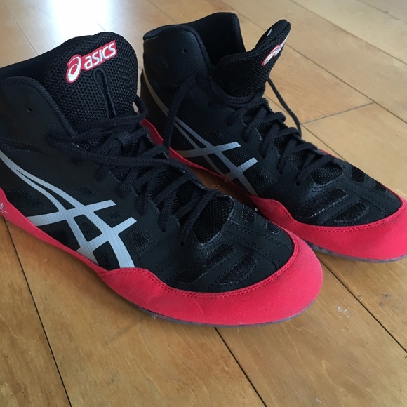 ASICS shoes in black.