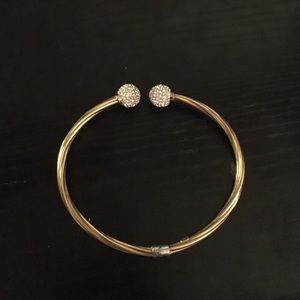 PRICE DROP! 🎉🎉Gold-plated bracelet