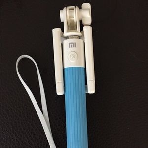 Item for bundle-Bluetooth selfie stick