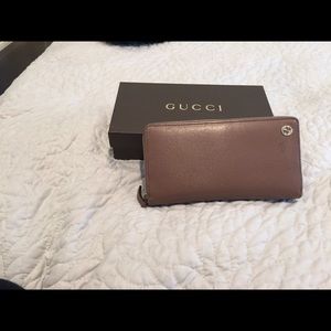 Gucci leather wallet