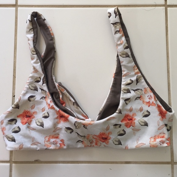 Nevaeh Swim reversible bikini top