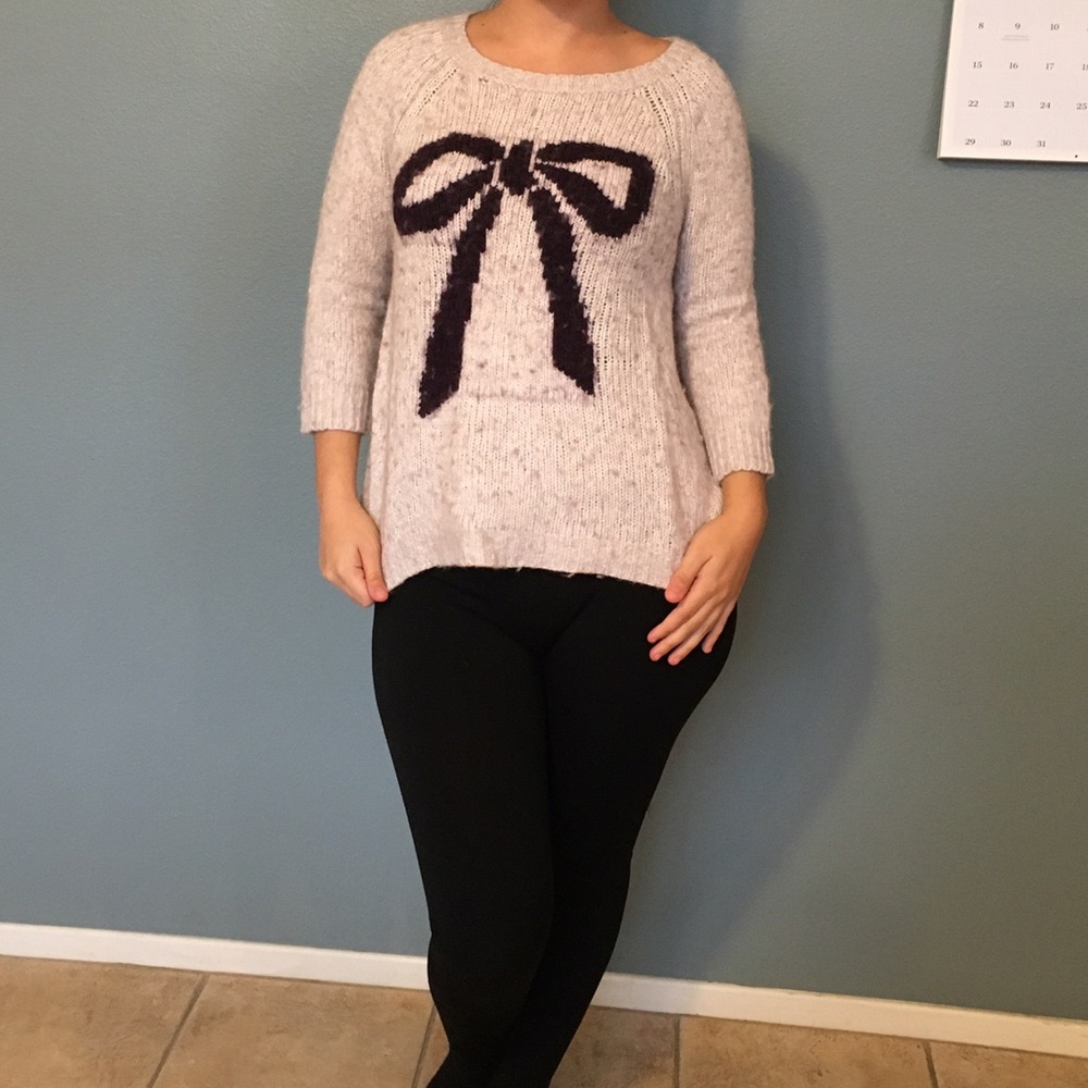 Loft bow sweater 🎀prices negotiable🎀