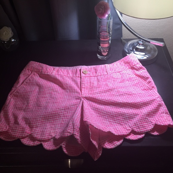 Lilly Pulitzer pink gingham buttercup shorts