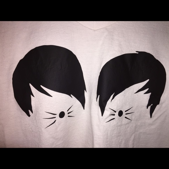 Dan and Phil cat whisker tee - Picture 3 of 3