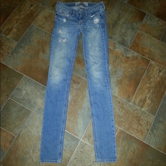 Ripped hollister skinny jeans