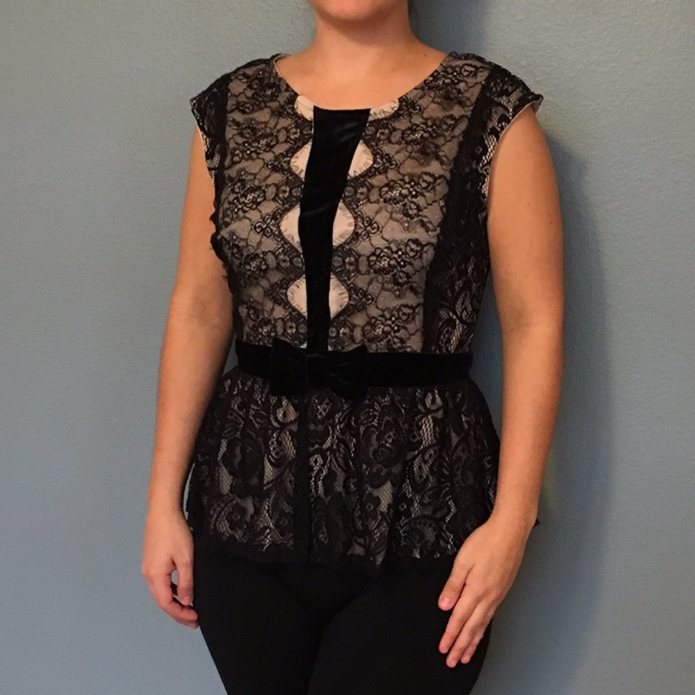 NWT 🎀Prices negotiable🎀 Francesca blouse