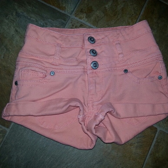 Coral high wasted shorts