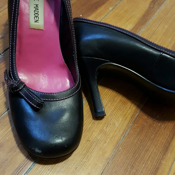🔼Sold🔼Black Steve Madden heels - Picture 2 of 4