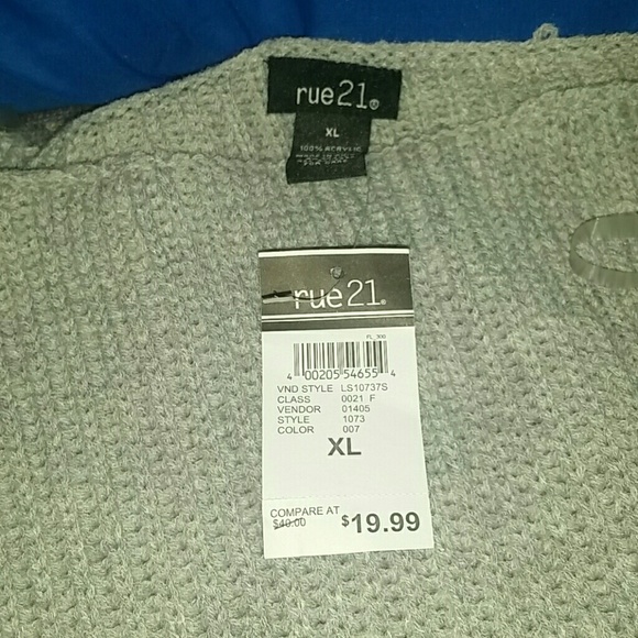 Knitted sweater - Picture 2 of 2