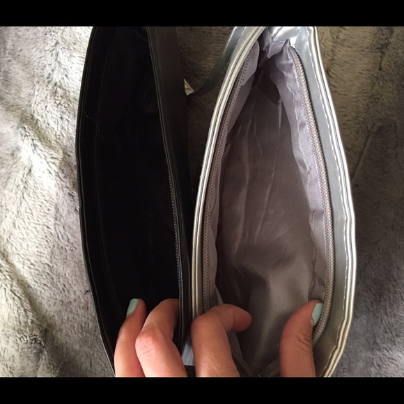 🙌🏼2 for 1 Sale! Silver wristlet & black clutch. - Picture 3 of 3