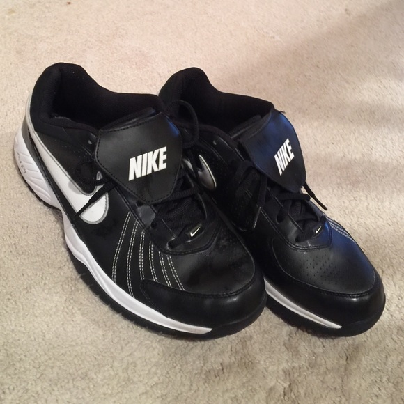 Nike Baseball shoes. Worn few times off the field