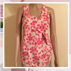 Gorgeous Loft Top. So Spring-y 🌺🌸