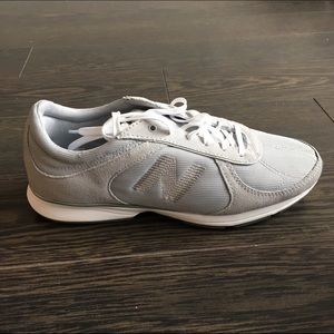Brand new in box New Balance 915 shoes gray sz 7
