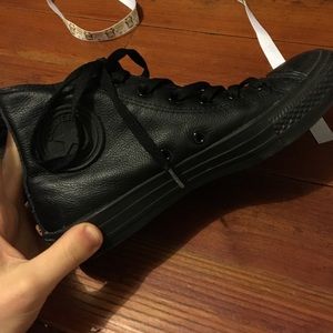 Women's pleather converse