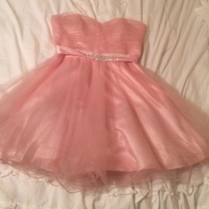 super cute light pink prom dress