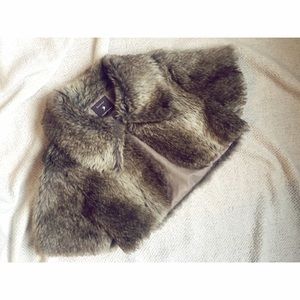 Classy Fur Shawl | Forever 21