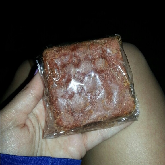 Lush Shower body scrub bar