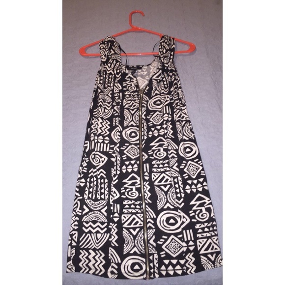 Forever 21 black&white bodycon dress