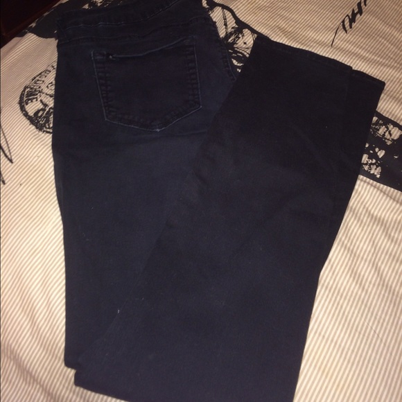 Black Skinny Jeans.