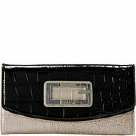 *SOLD* GUESS D'orsay SLG Slim Clutch