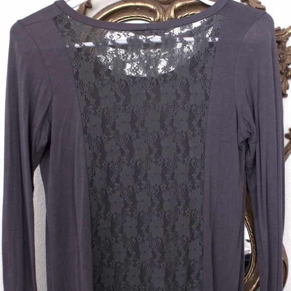 Lacy-backed long sleeve shirt - Picture 4 of 4