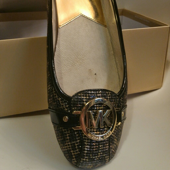 Michael Kors ballet flats, in EUC, only worn once!