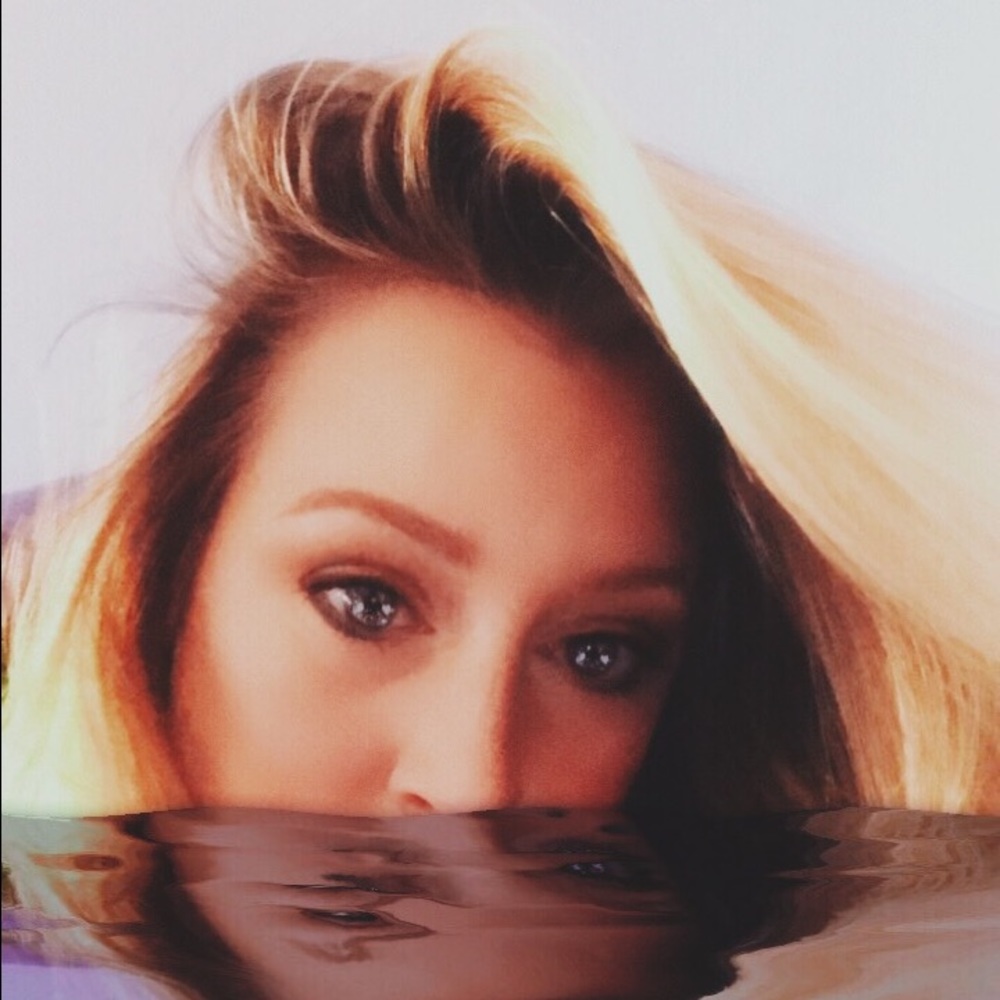 Meet your Posher, Lindy