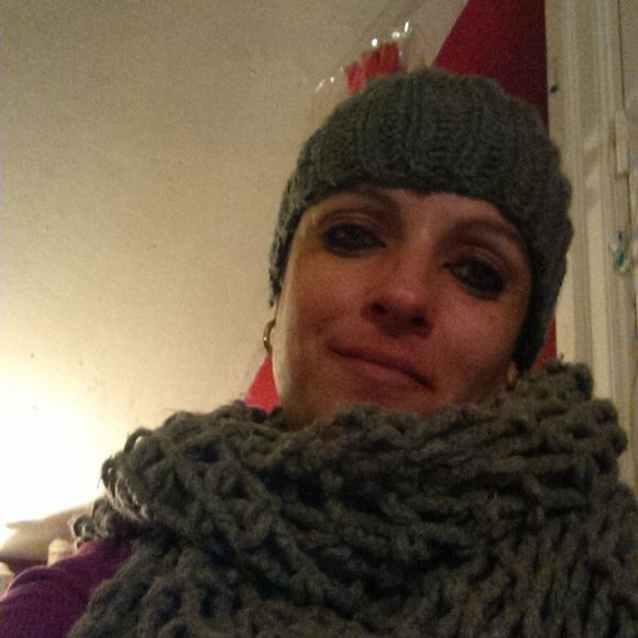 Meet your Posher, Lucia - Picture 1 of 1