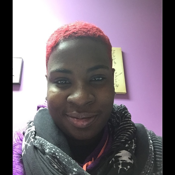 Meet your Posher, Cicily - Picture 1 of 1