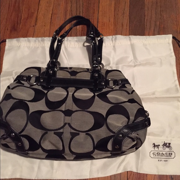 ❤️Coach Large Purse - Picture 2 of 4