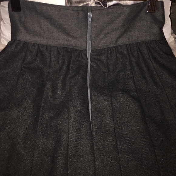 Preloved Handcut Butterfield Mini Skirt - Picture 3 of 3