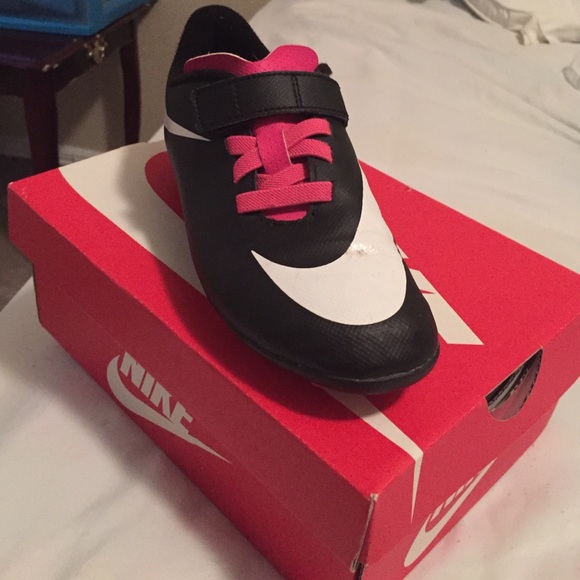 Girls soccer cleats