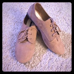 Forever 21 Lace up Shoe 7.5
