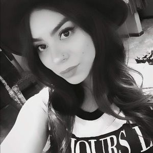 Meet your Posher, Ellie