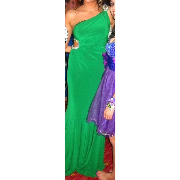 One Shoulder Green Gown with Cut-Out - Picture 2 of 4