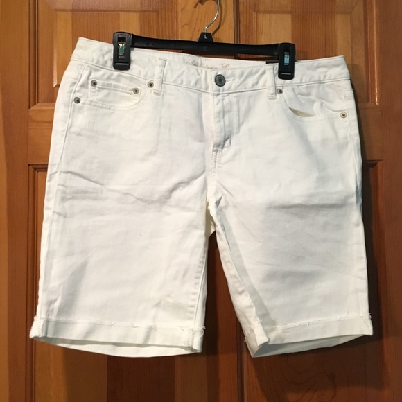 American Eagle Skinny Bermuda Shorts
