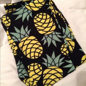 NEW pineapple Lularoe OS leggings