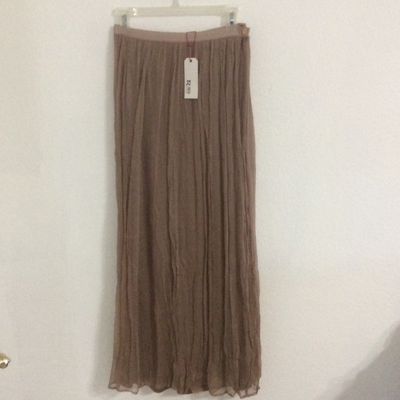 NWT Silk skirt