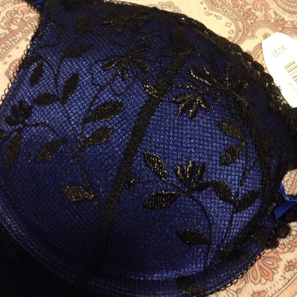 ✨✨SOLD✨✨ - Picture 2 of 3