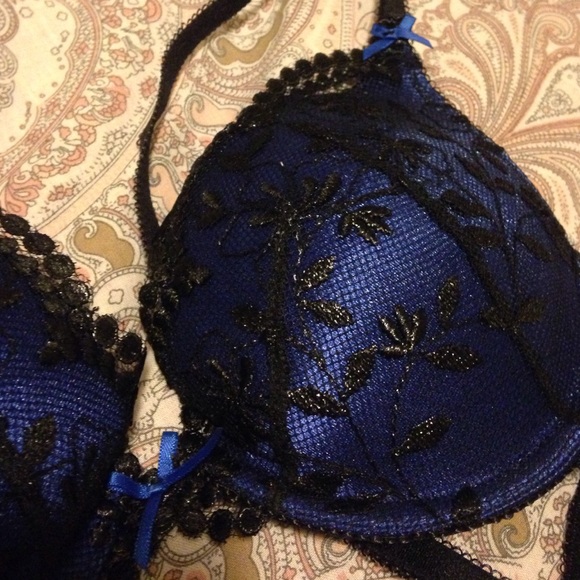 ✨✨SOLD✨✨ - Picture 3 of 3