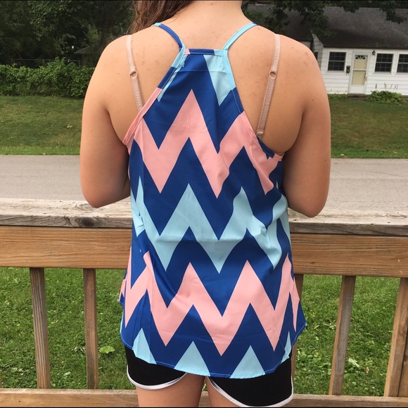 Last One!! A 5 🌟! Chevron Tank in Blue! NEW! - Picture 4 of 4